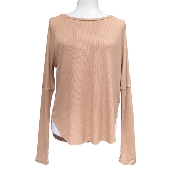 NWOT ABOUND Long Sleeve Raglan Tee Waffle Knit In Tan Dale - Medium - Picture 2 of 3